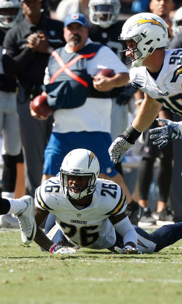 Raiders take advantage of Chargers mistakes in 34-31 win